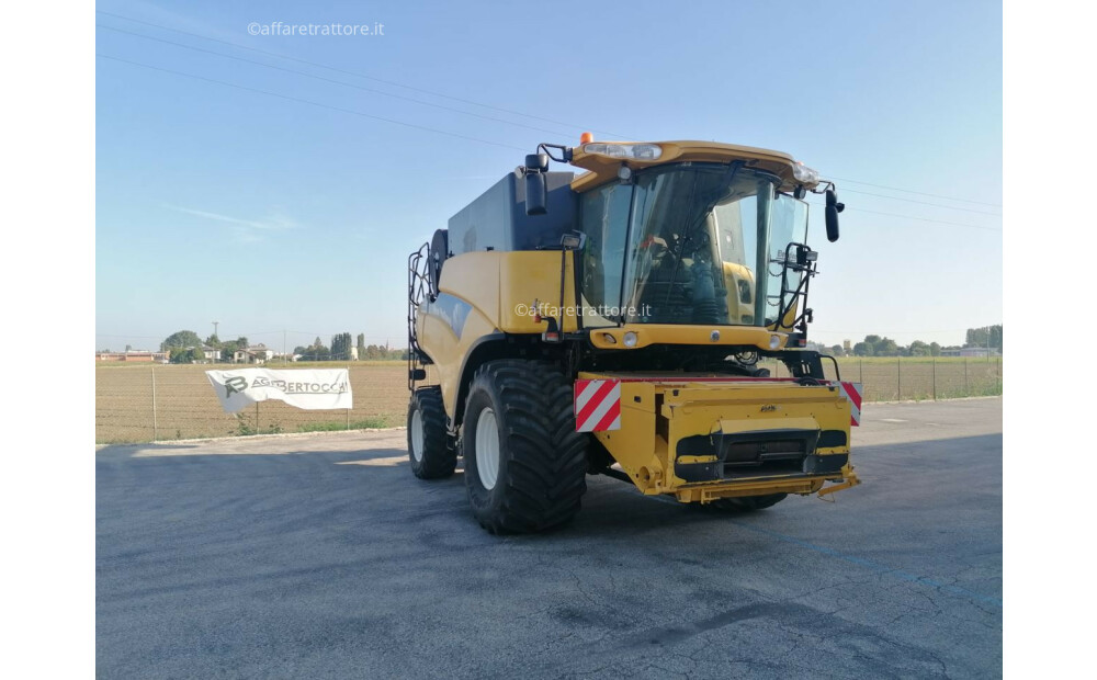 New Holland CR 9060 Usato - 2