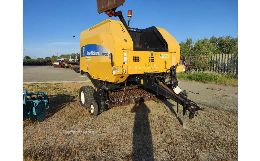 Rotopressa usata New Holland BR 7060 - 4