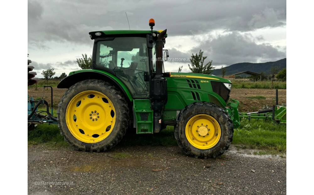 Rabljeni John Deere 6120R - 2