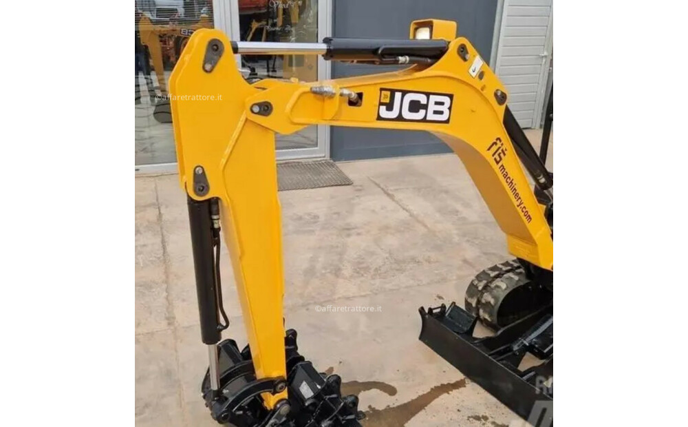 JCB Novo - 2