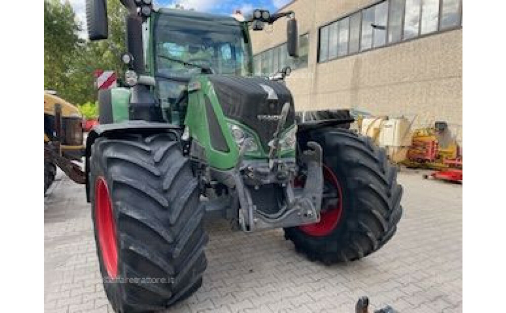 Fendt 724 VARIO SCR PROFI Rabljen - 4