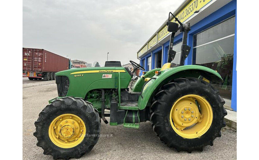 John Deere 5065 E Usato - 4