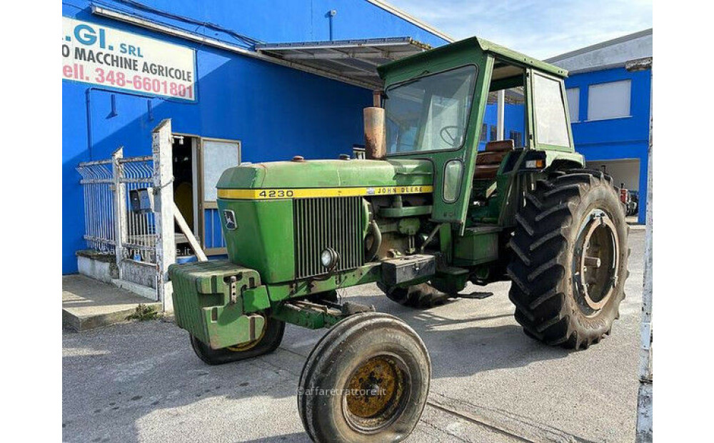 Rabljeni John Deere 4230 - 2