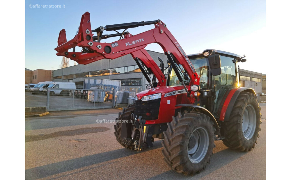 Rabljeni Massey Ferguson 4708M - 3