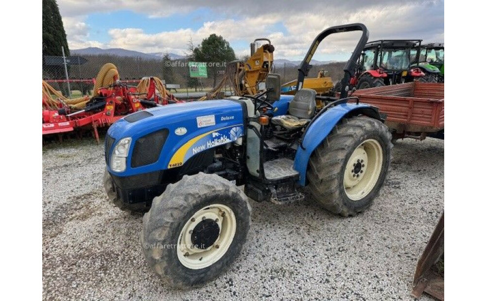 Rabljeni New Holland T4020 Deluxe - 2