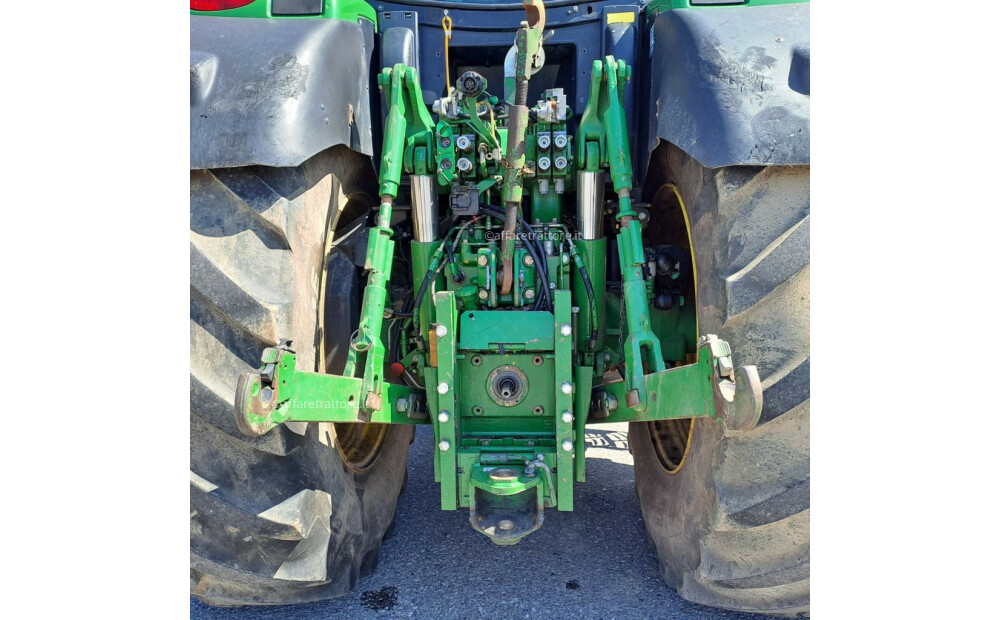 Rabljeni John Deere 6210R - 6