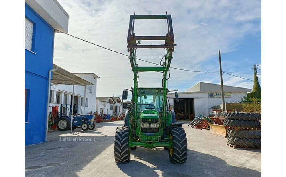 Rabljeni John Deere 5820 - 3