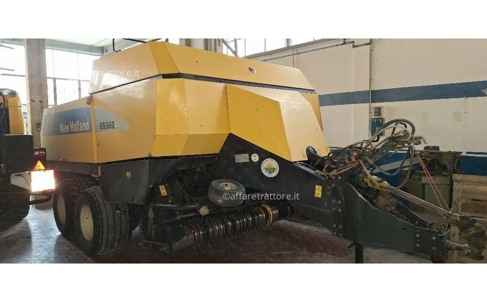 Rabljeni New Holland BB960A - 1