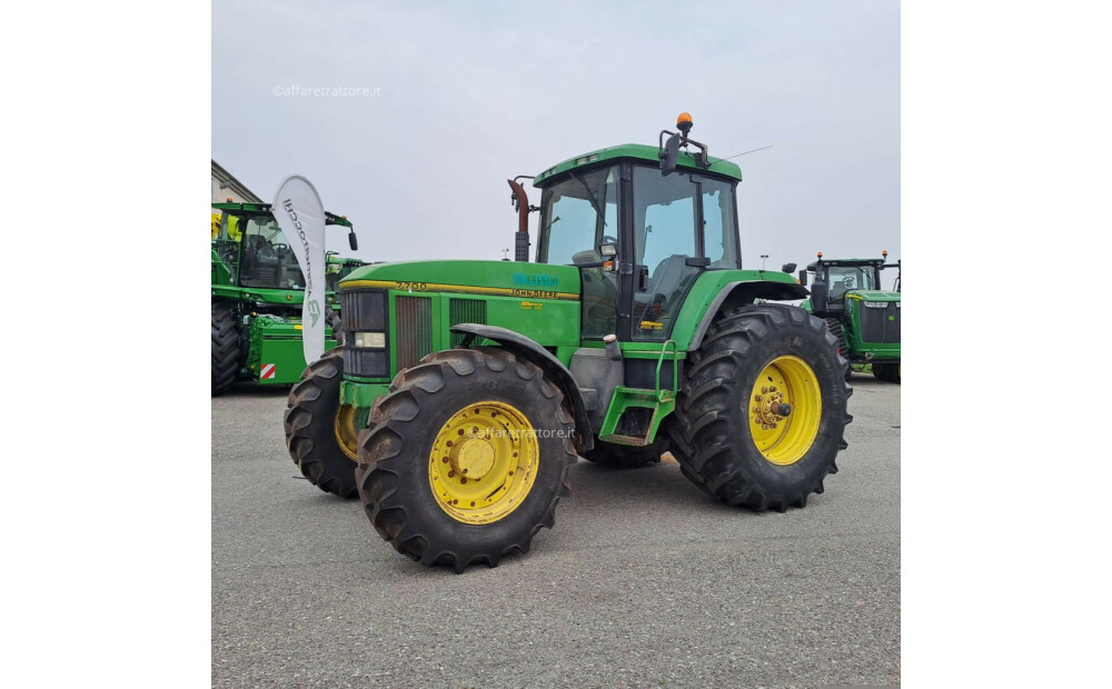 Rabljeni John Deere 7700 - 2