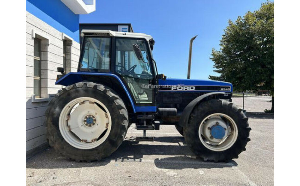 New Holland 8340 Usato - 9