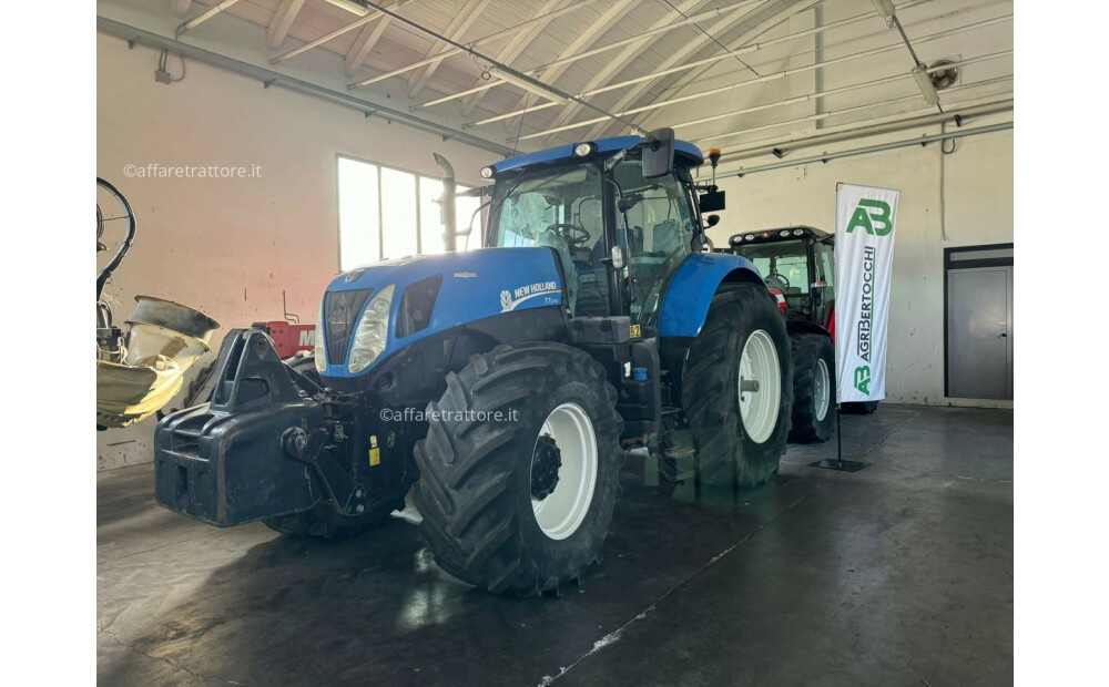 New Holland T7.270 AUTOCOMMAND Rabljeno - 4