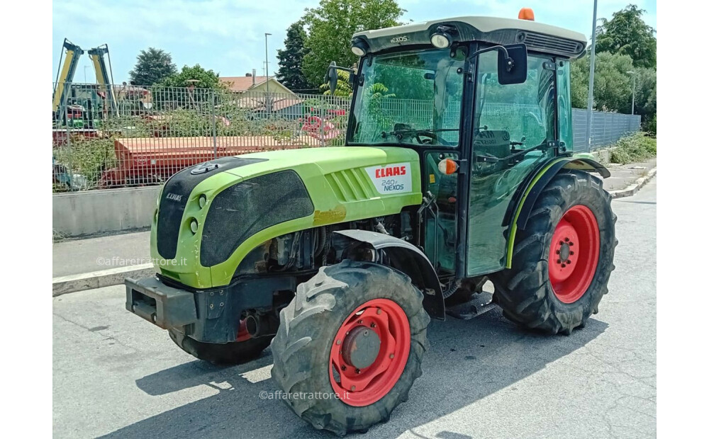 Claas NEXOS 240 F Rabljen - 1