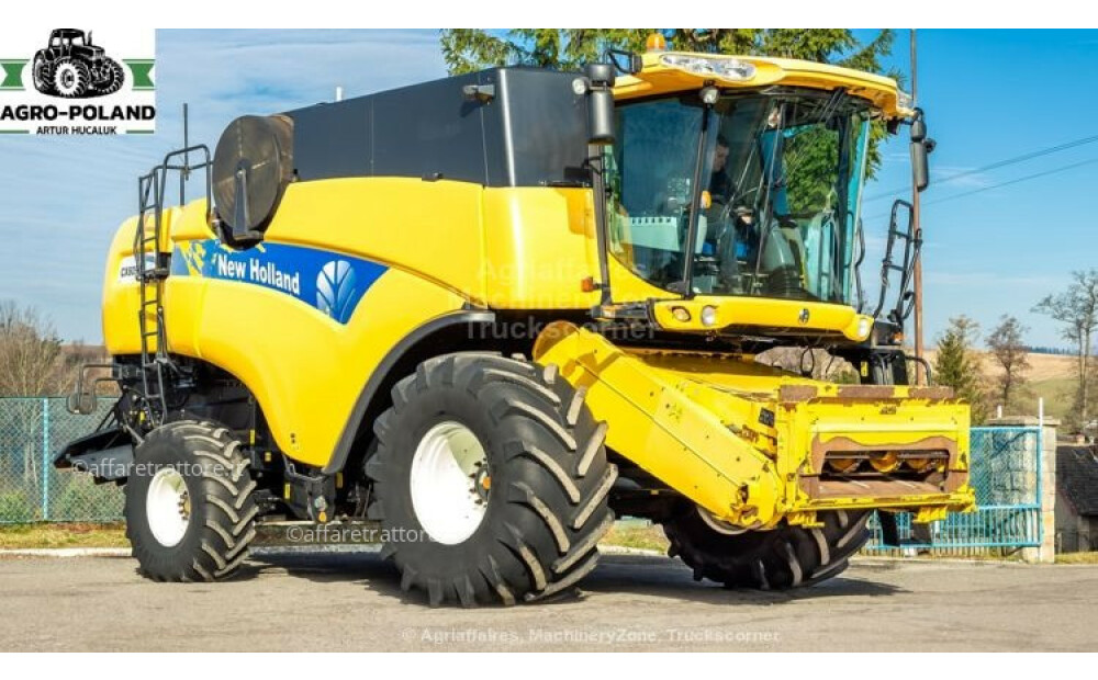 New Holland CX 8090 - VARIO 7,32 M - ANNO 2013 Rabljeno - 2