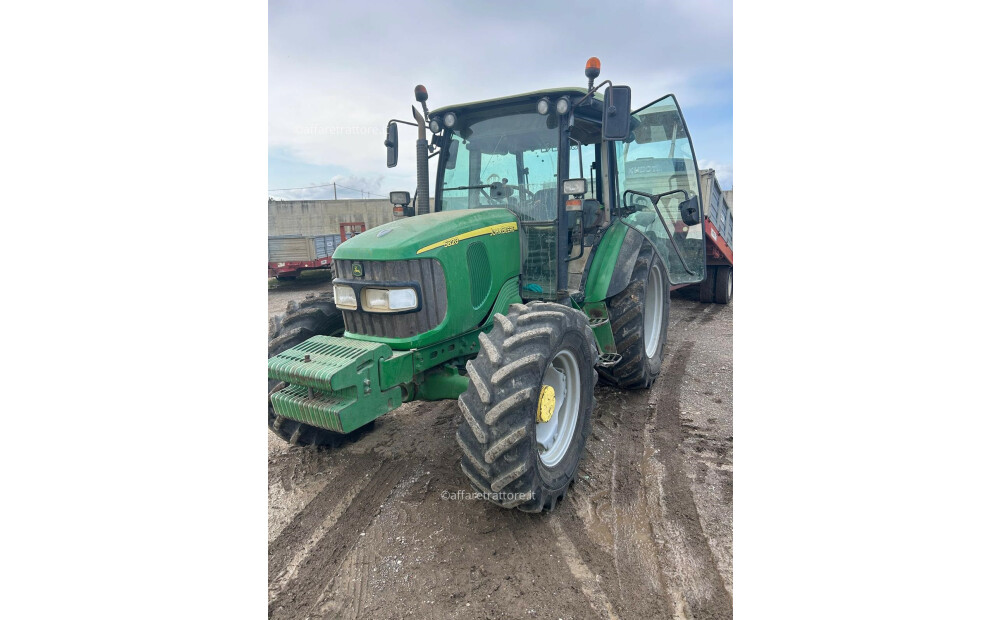 John Deere 5820 Rabljeno - 1