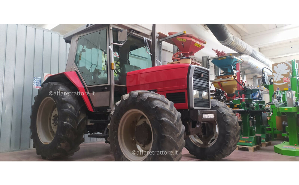 Rabljeni traktor s kabino Massey Ferguson B 70 3060 - 1