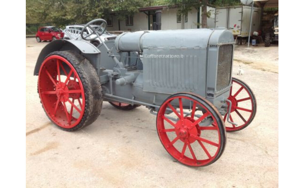 Rabljeni International Harvester IH - 11