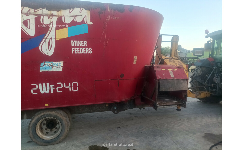 Agm Unifeed W240 Rabljeno - 11