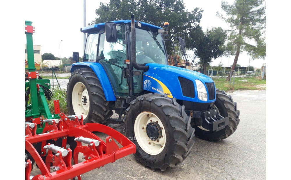 Rabljeni New Holland TL100/A - 1