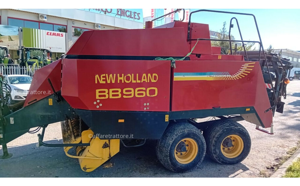 Rabljeni New Holland BB960 - 2