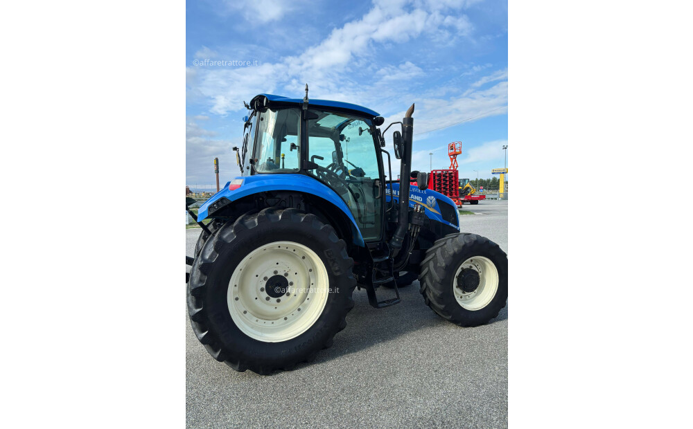 Rabljeni traktor New Holland T5 105 - 2