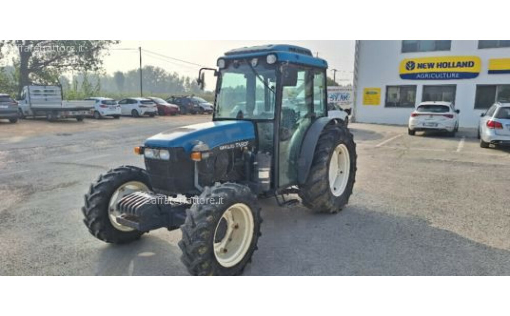 Rabljeni New Holland TN90F - 1