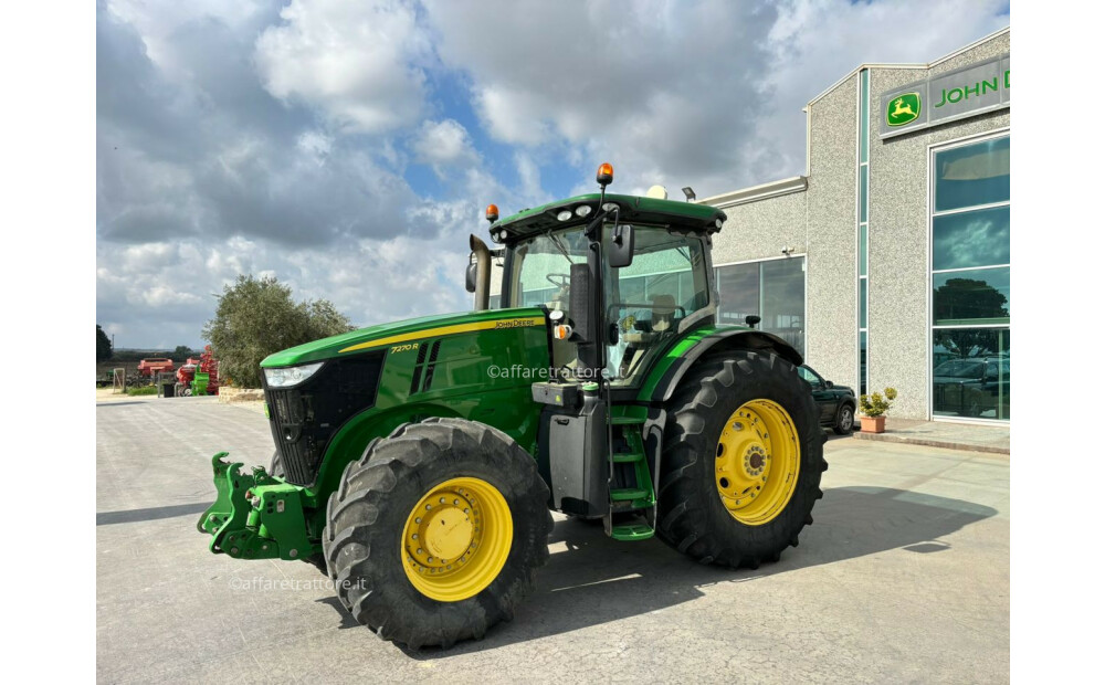 Rabljeni John Deere 7270R - 2