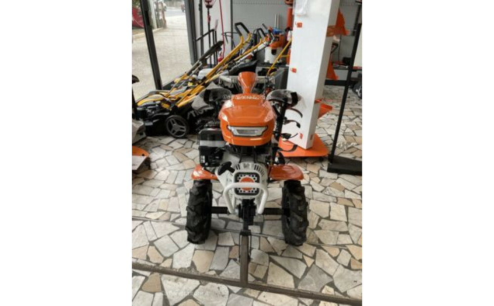 Motozappa Stihl MH 700 NUOVA 252 CC 7,1 CV benzina Nuovo - 4