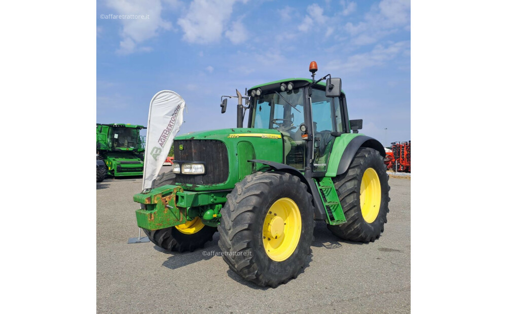 Rabljeni John Deere 6920S - 1