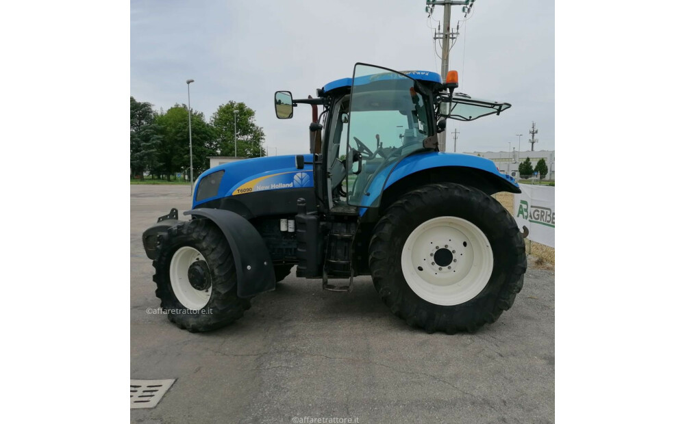 Rabljeni New Holland T6090 - 4