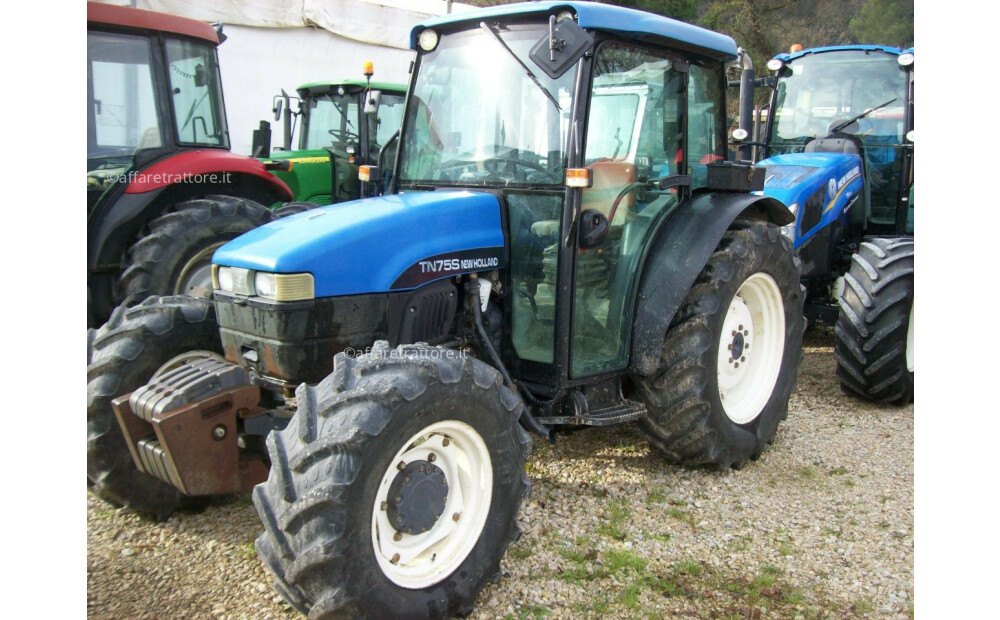 Rabljeni New Holland TN75S - 1