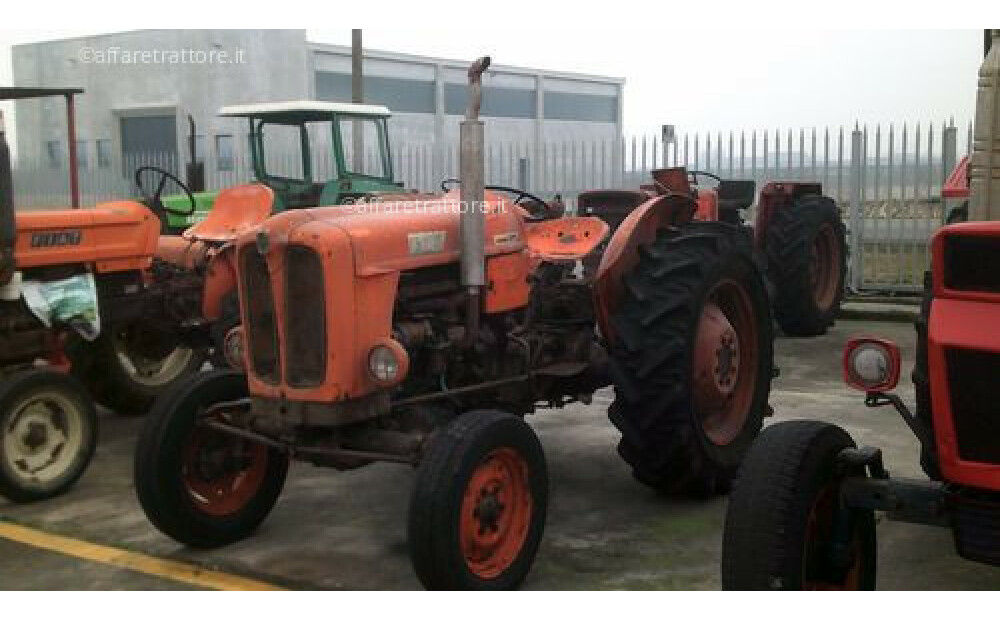 TRATTORE AGRICOLO FIAT 411R  - - 1