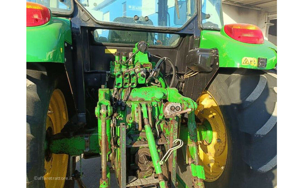 Rabljeni John Deere 5820 - 9