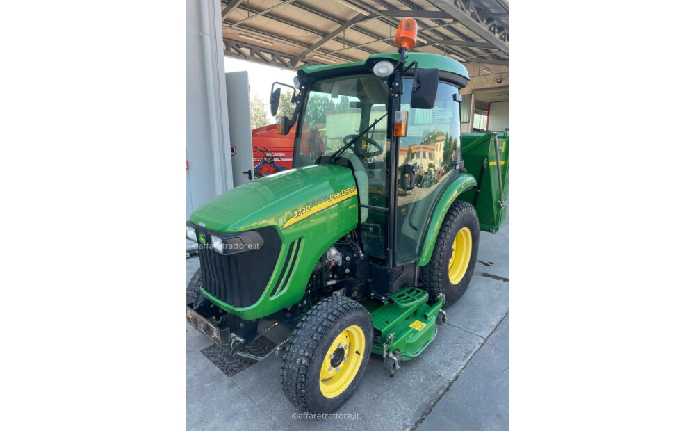 Rabljeni John Deere 3720 - 2