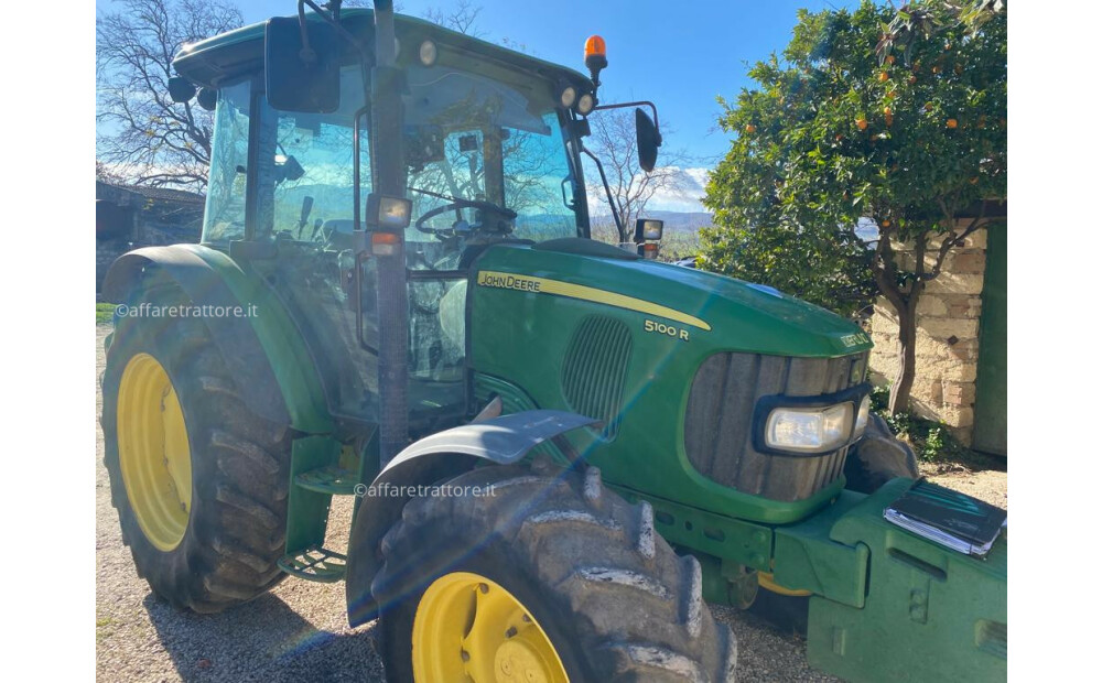 John Deere 5100R Usato - 2