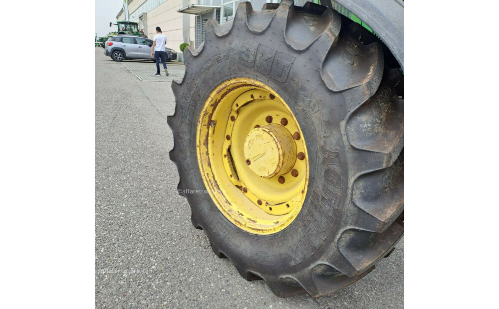 Rabljeni John Deere 7700 - 8