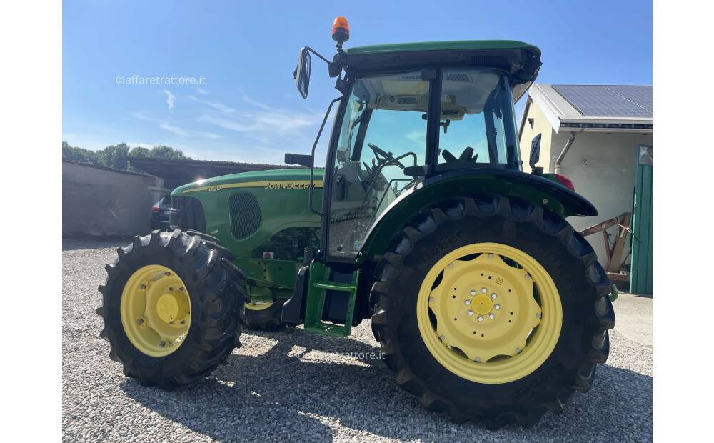 John Deere 5820 Rabljeno - 2