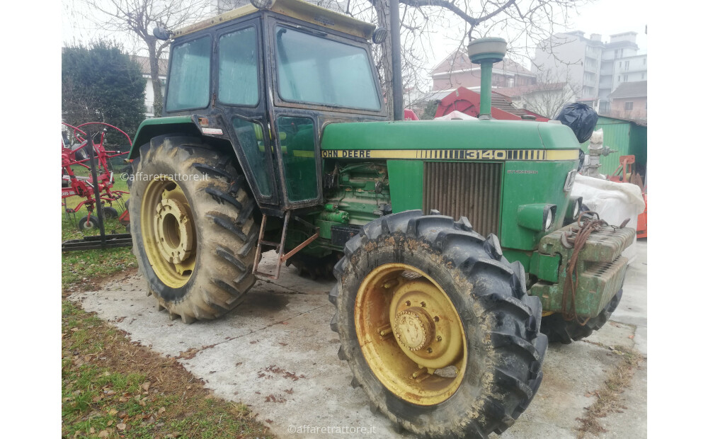 JOHN DEERE 3140 Rabljeno - 1