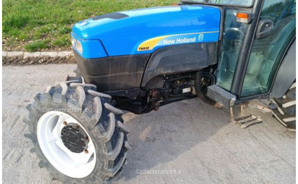 Rabljeni New Holland TN95FA - 4