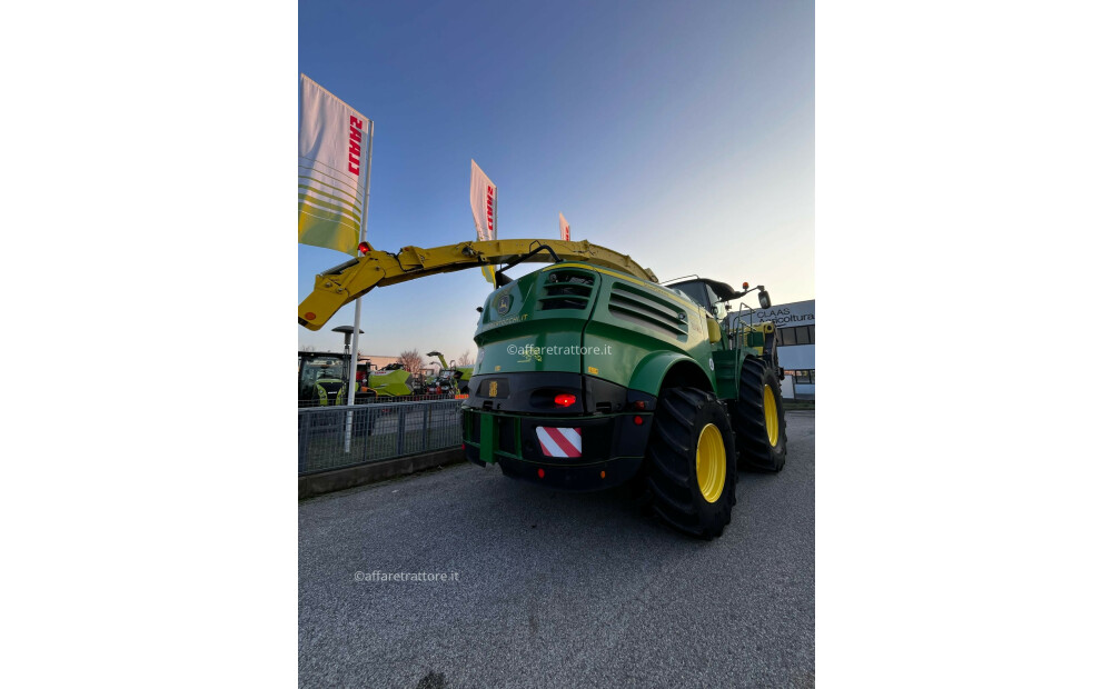 Rabljeni John Deere 8800 - 10