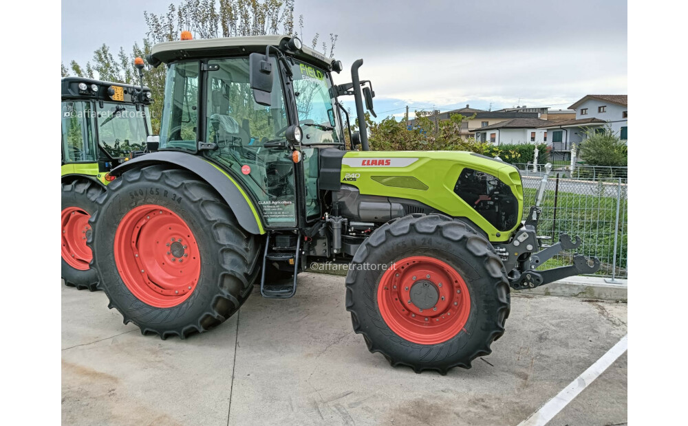 Claas AXOS 240 Novo - 9