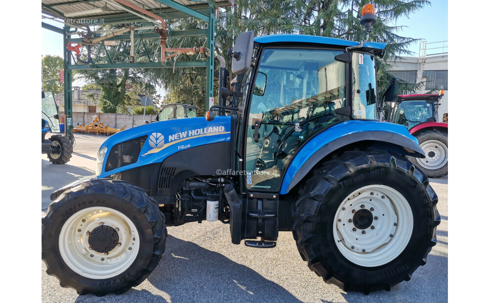 New Holland T4.105 Dual Command s sinhronizirano priključno gredjo, sprednjo osjo SuperSteer. - 6