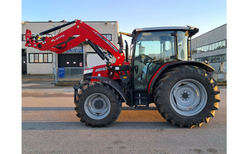 Rabljeni Massey Ferguson 4708M - 2