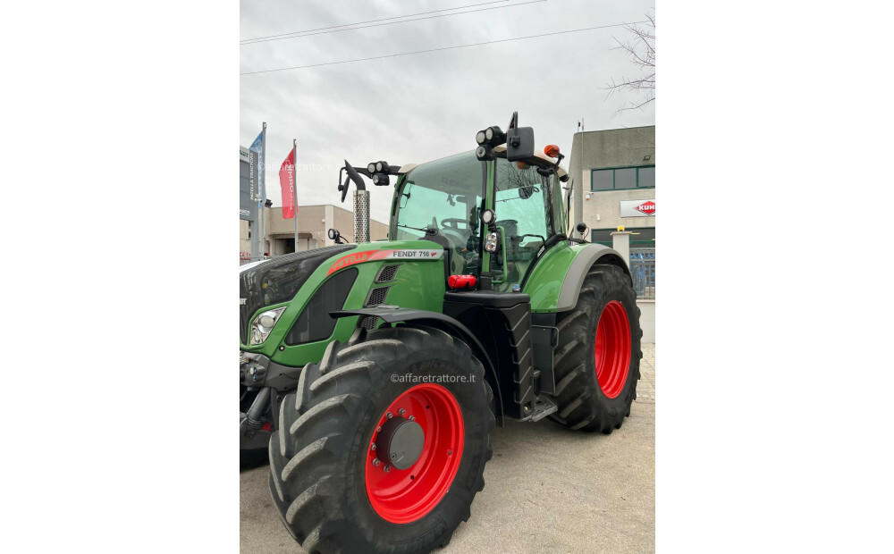 Fendt 716 VARIO S4 PROFI PLUS Rabljeno - 2