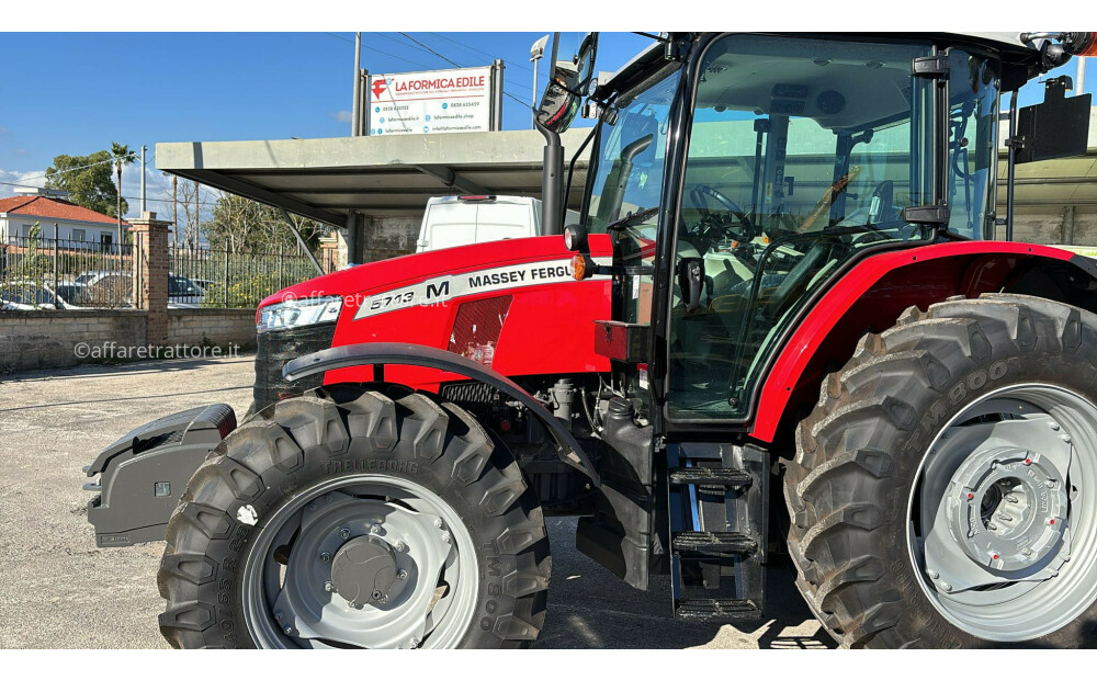 Massey Ferguson MF 5713 Novo - 3