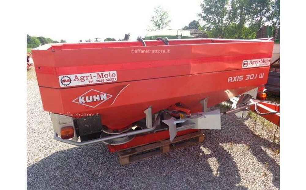 Kuhn AXIS 30.1 Rabljeno - 2