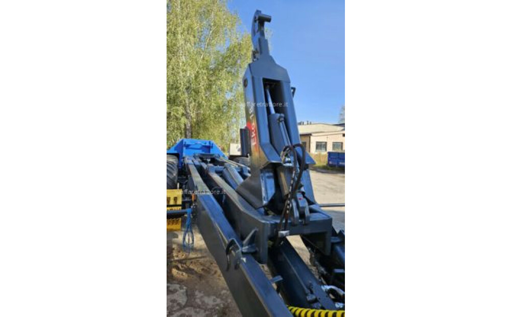 EkoAgri Hakenliftanhänger / Hooklift trailer / Remorque porte caisson / Hooklift trailer 18 t Novo - 9