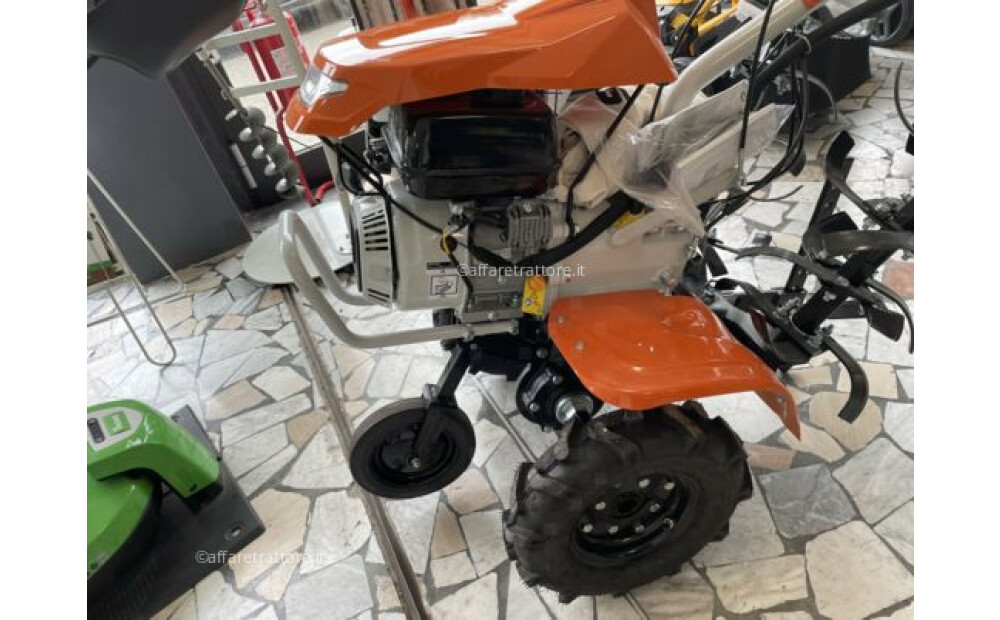 Motozappa Stihl MH 700 NUOVA 252 CC 7,1 CV benzina Nuovo - 6