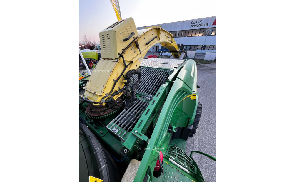 Rabljeni John Deere 8800 - 8