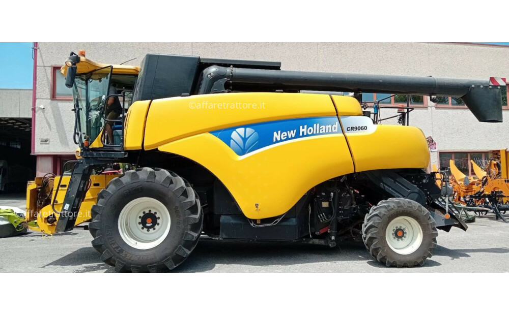 Rabljeni New Holland CR 9060 ELEVATION - 1