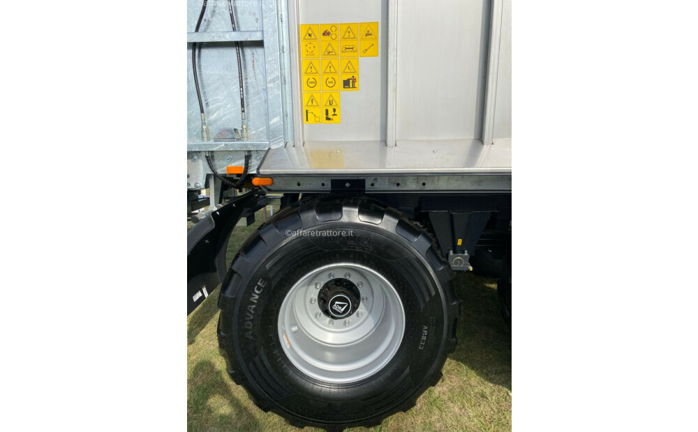 94477 Mistreuer / Manure spreader / Epandeur à fumier / Rimorchio spandiconcime / Разбрасыватель органических удобрений / Rozrzutnik obornika Tandem N268 Nowy - 11